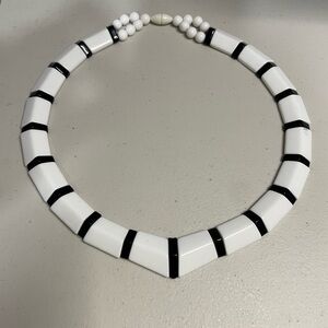 Vintage AVON 1989 Classic Line Black & White Statement Necklace 7.5” length